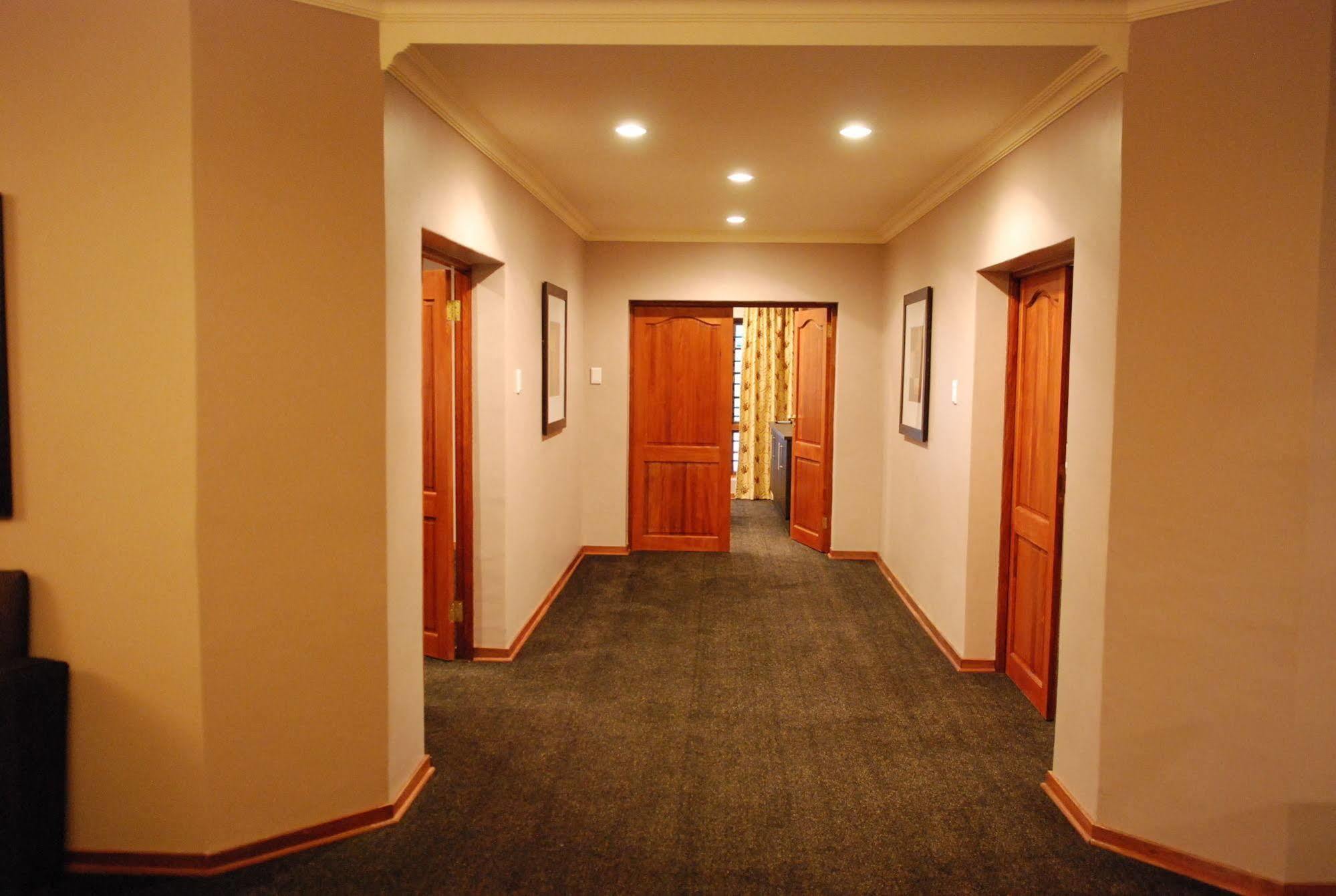 Protea Hotel By Marriott Harrismith Montrose Esterno foto